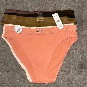 Danskin Ladies Comfy Seamless Panties 5 Pack Set Size L